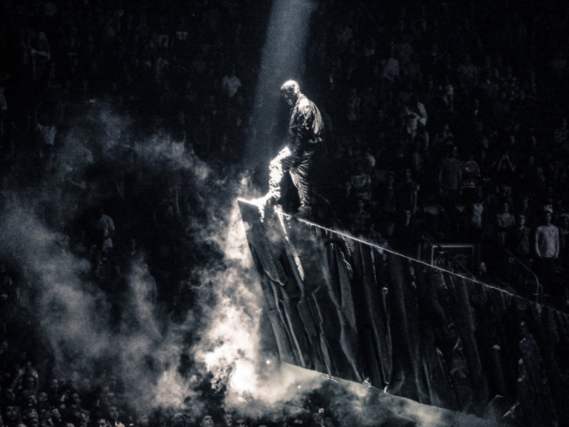 Kanye West performs his new album in front of a crowd of thousands (Creative Commons). 
